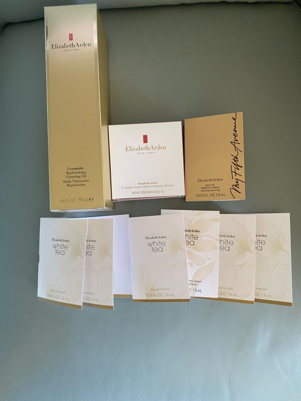 Elizabeth Arden Gold and White Skincare & Fragrance Assortment